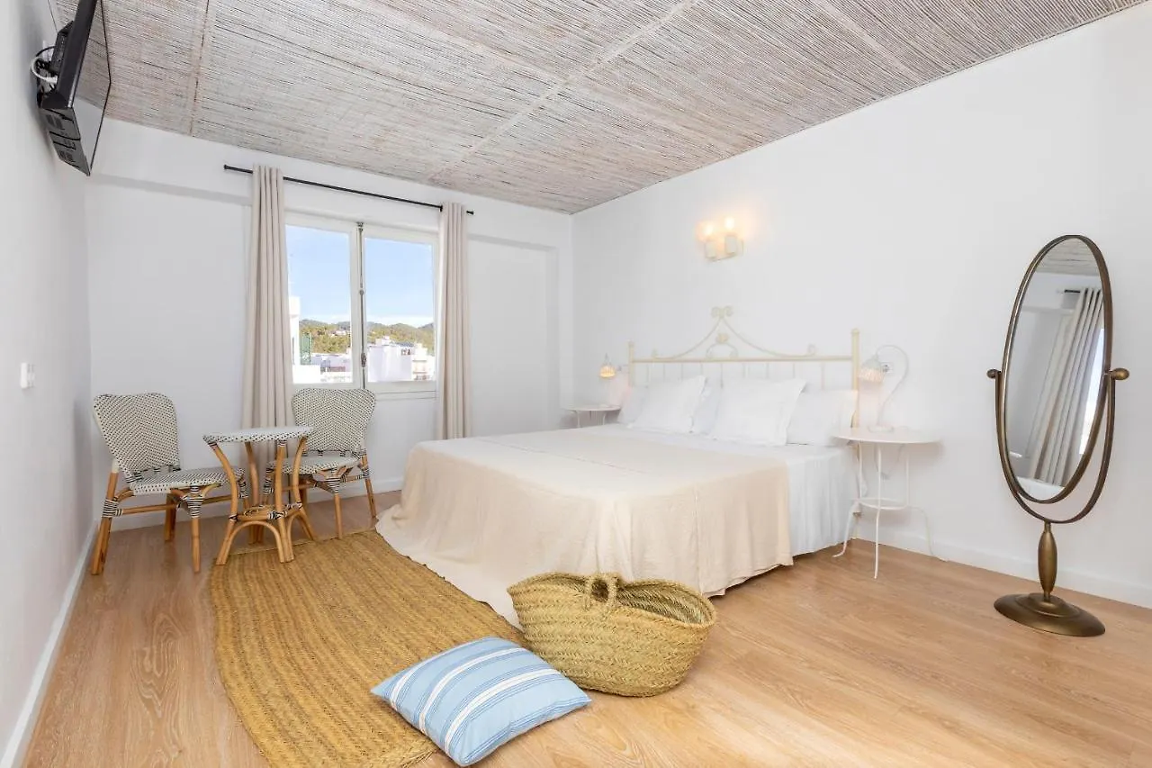 Can Beia Hostal Boutique (Adults Only) Sant Antoni de Portmany İspanya